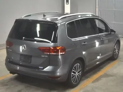 Volkswagen GOLF TOURAN