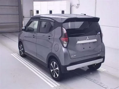 Mitsubishi EK X