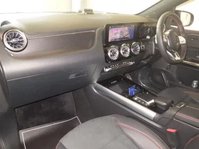 Mercedes-Benz B CLASS