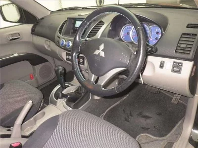 Mitsubishi TRITON
