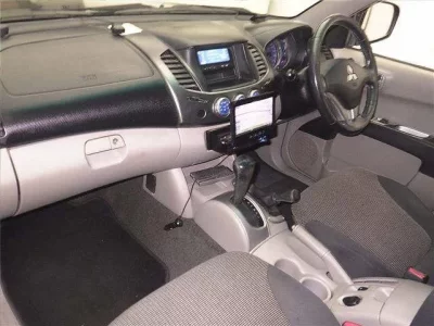 Mitsubishi TRITON