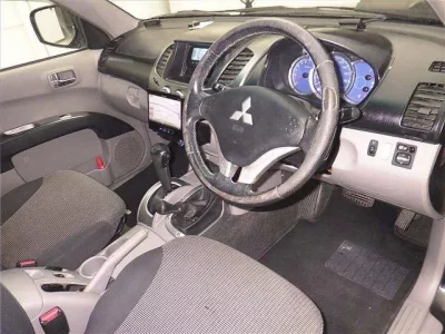 Mitsubishi TRITON