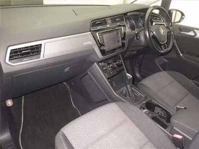 Volkswagen GOLF TOURAN