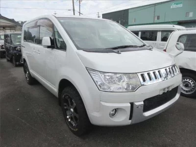 Mitsubishi DELICA D5