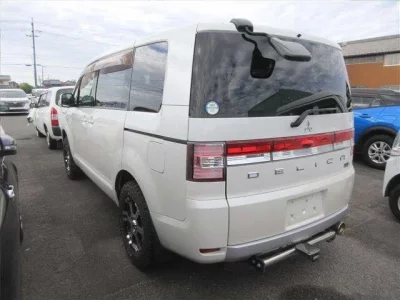 Mitsubishi DELICA D5