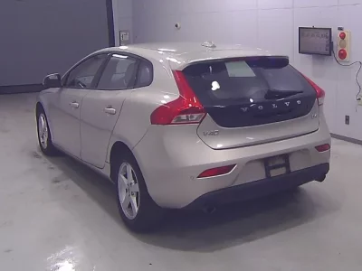 Volvo V40