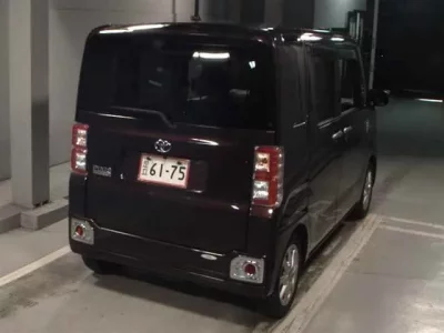 Toyota PIXIS MEGA