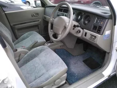 Nissan RASHEEN