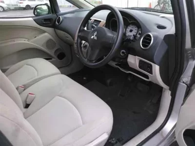 Mitsubishi COLT PLUS