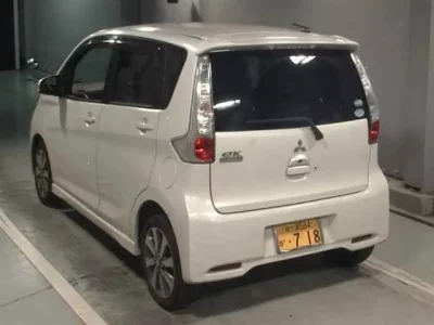 Mitsubishi EK CUSTOM