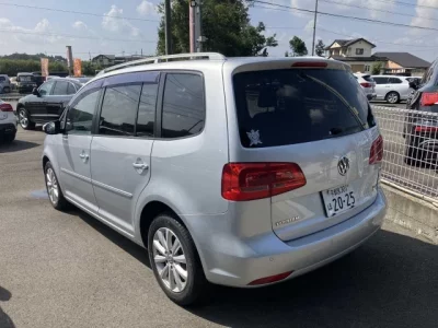 Volkswagen GOLF TOURAN