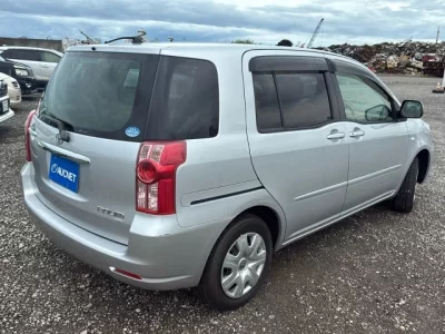 Toyota RAUM