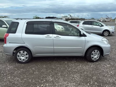 Toyota RAUM