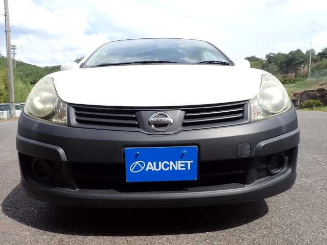 Nissan AD