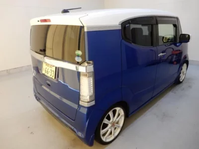 Honda N BOX SLASH