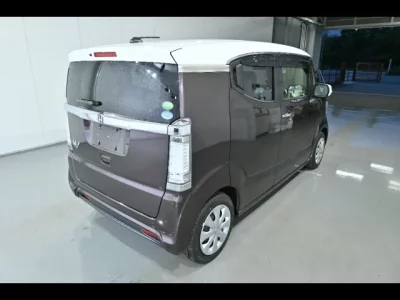 Honda N BOX SLASH