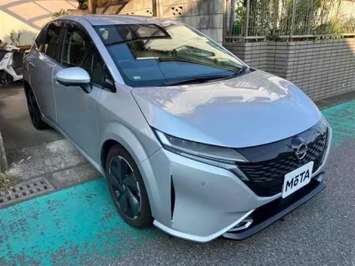 Nissan AURA