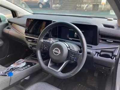 Nissan AURA