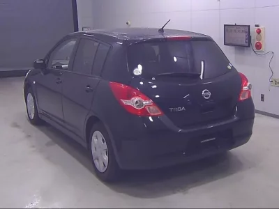 Nissan TIIDA