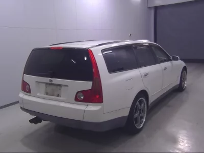 Nissan STAGEA