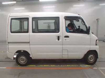 Nissan CLIPPER VAN