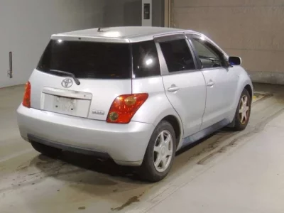 Toyota IST