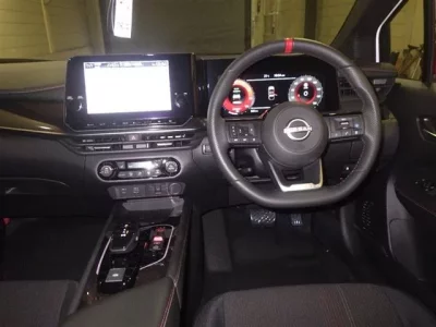 Nissan AURA