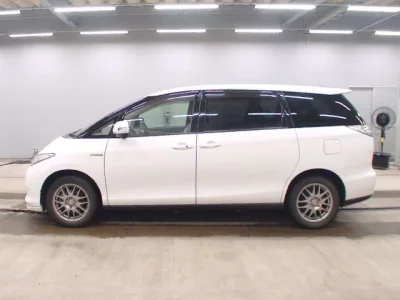 Toyota ESTIMA HYBRID