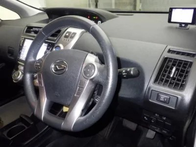 Daihatsu MEBIUS
