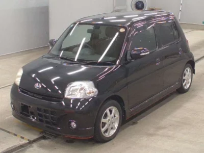 Daihatsu Esse