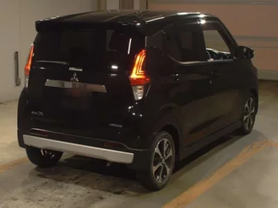 Mitsubishi EK X