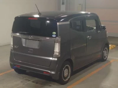 Honda N BOX SLASH