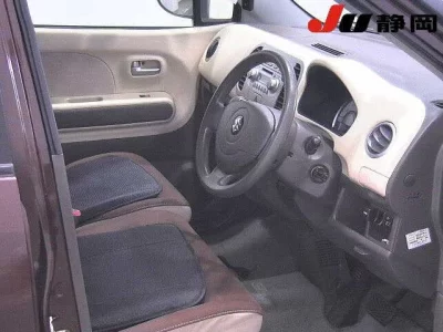 Suzuki MRWAGON
