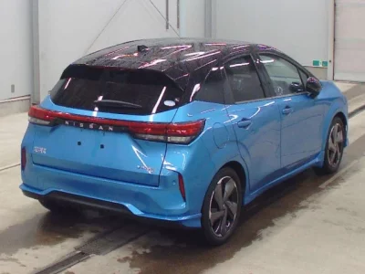 Nissan AURA