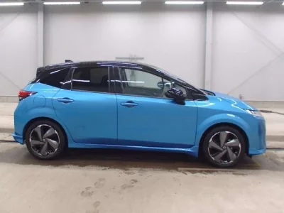Nissan AURA