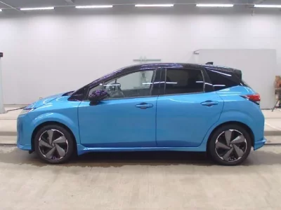 Nissan AURA