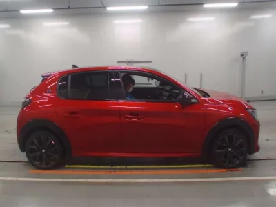 Peugeot E-208