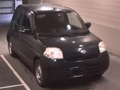 Daihatsu Esse
