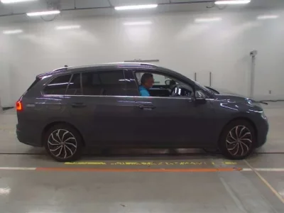 Volkswagen GOLF VARIANT