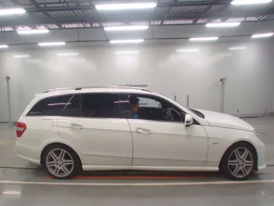 Mercedes-Benz E CLASS WAGON