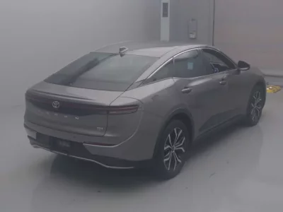 Toyota CROWN CROSSOVER
