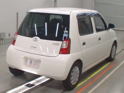 Daihatsu Esse
