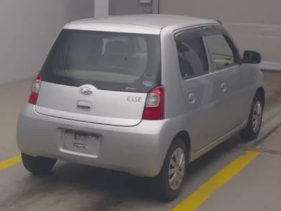 Daihatsu Esse