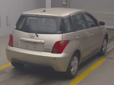 Toyota IST