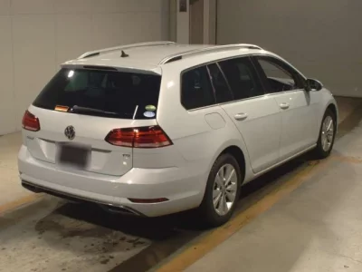 Volkswagen GOLF VARIANT