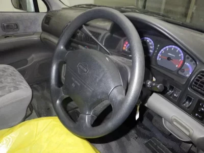 Nissan RNESSA