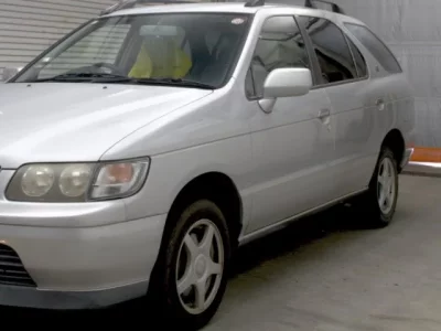 Nissan RNESSA