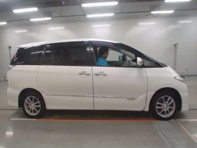 Toyota ESTIMA HYBRID