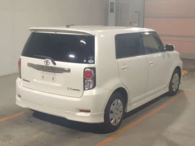Toyota COROLLA RUMION