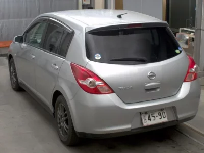 Nissan TIIDA